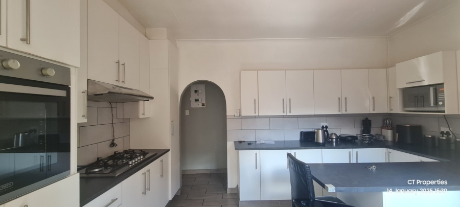 5 Bedroom Property for Sale in Reigerpark Gauteng