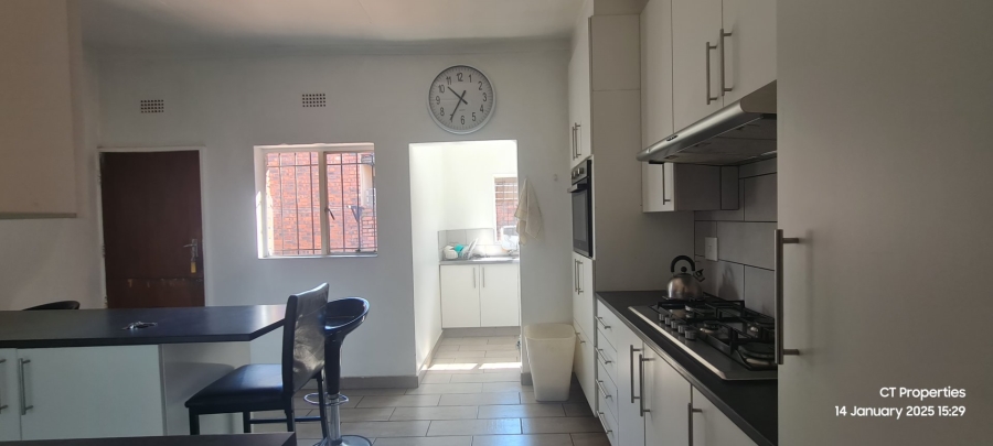 5 Bedroom Property for Sale in Reigerpark Gauteng
