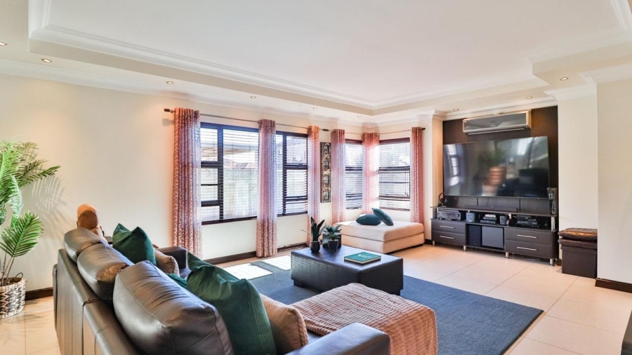 8 Bedroom Property for Sale in Kungwini Country Estate Gauteng
