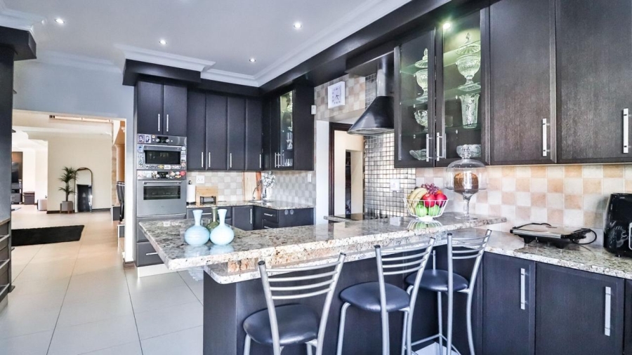 8 Bedroom Property for Sale in Kungwini Country Estate Gauteng