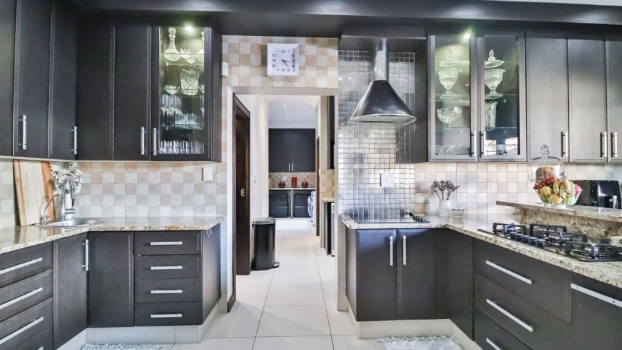 8 Bedroom Property for Sale in Kungwini Country Estate Gauteng