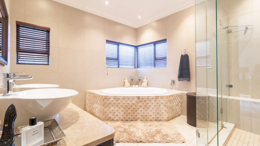 8 Bedroom Property for Sale in Kungwini Country Estate Gauteng