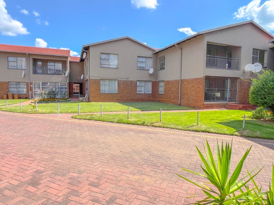 2 Bedroom Property for Sale in Vanderbijlpark CE 3 Gauteng