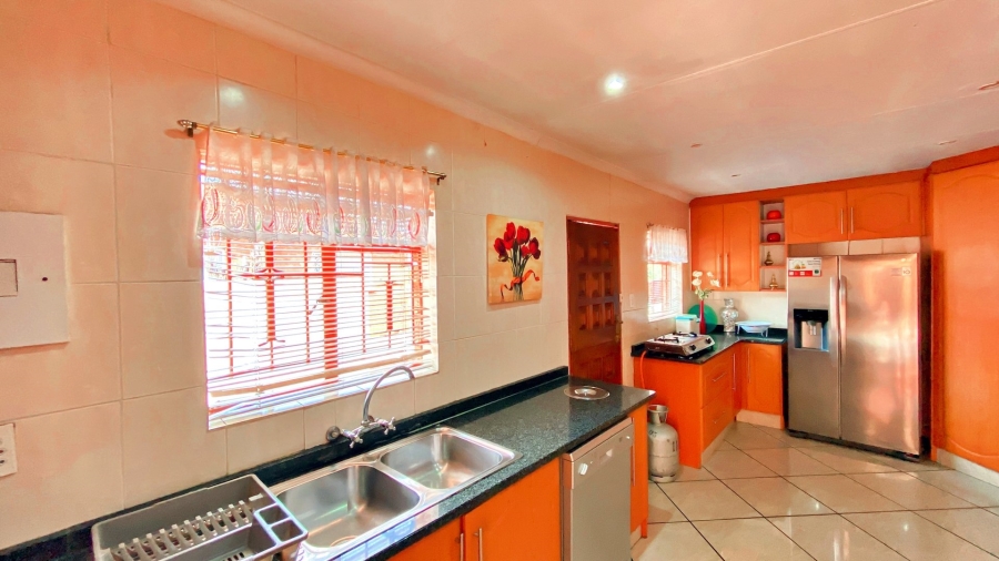 4 Bedroom Property for Sale in Eersterust Gauteng