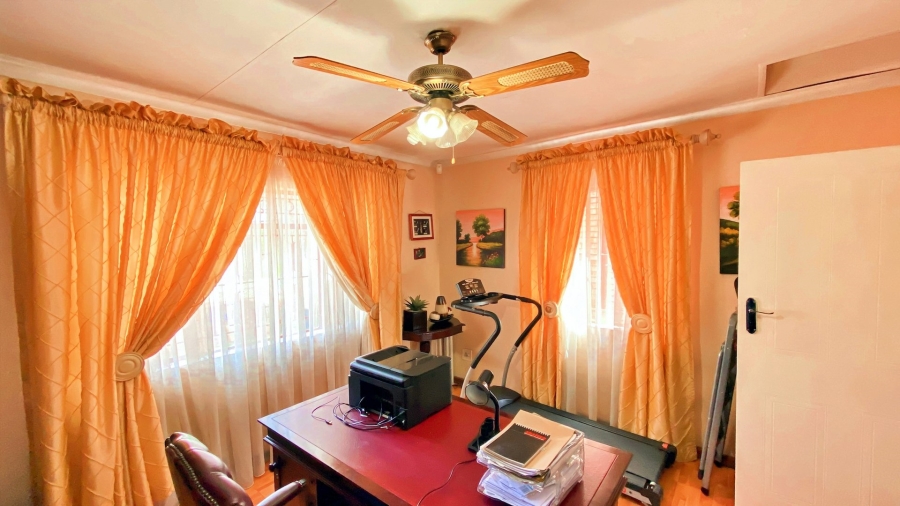4 Bedroom Property for Sale in Eersterust Gauteng