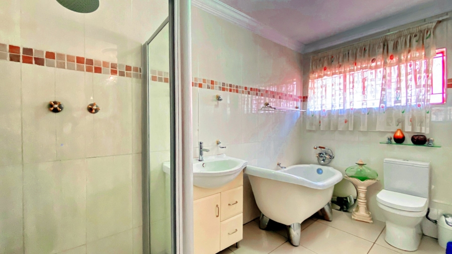 4 Bedroom Property for Sale in Eersterust Gauteng