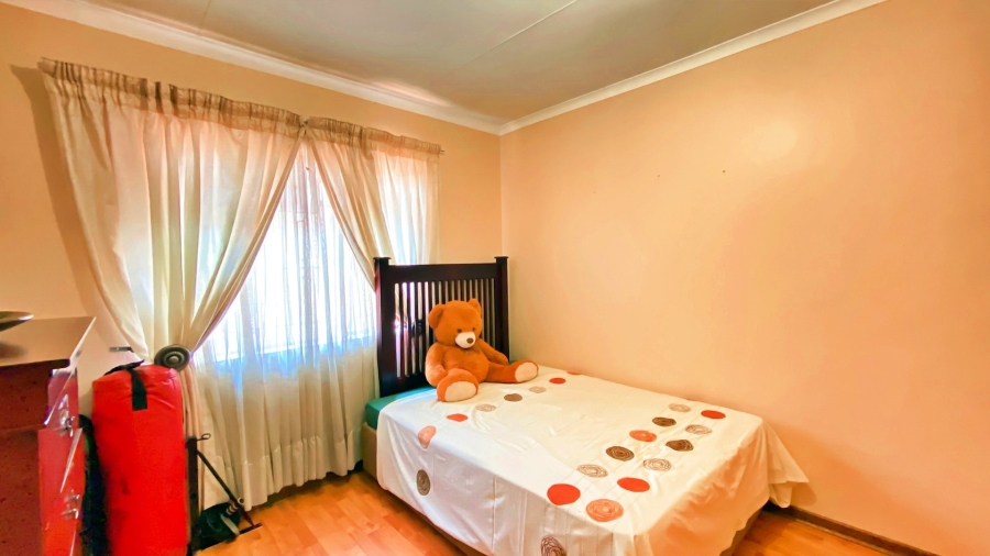 4 Bedroom Property for Sale in Eersterust Gauteng