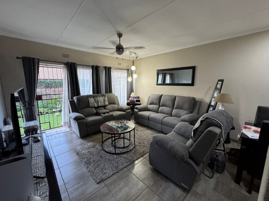 3 Bedroom Property for Sale in Birchleigh North Gauteng