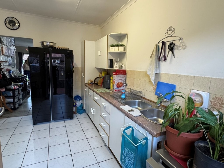3 Bedroom Property for Sale in Birchleigh North Gauteng