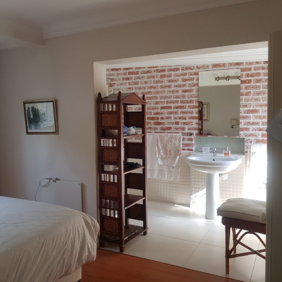 To Let 1 Bedroom Property for Rent in Rosebank Gauteng