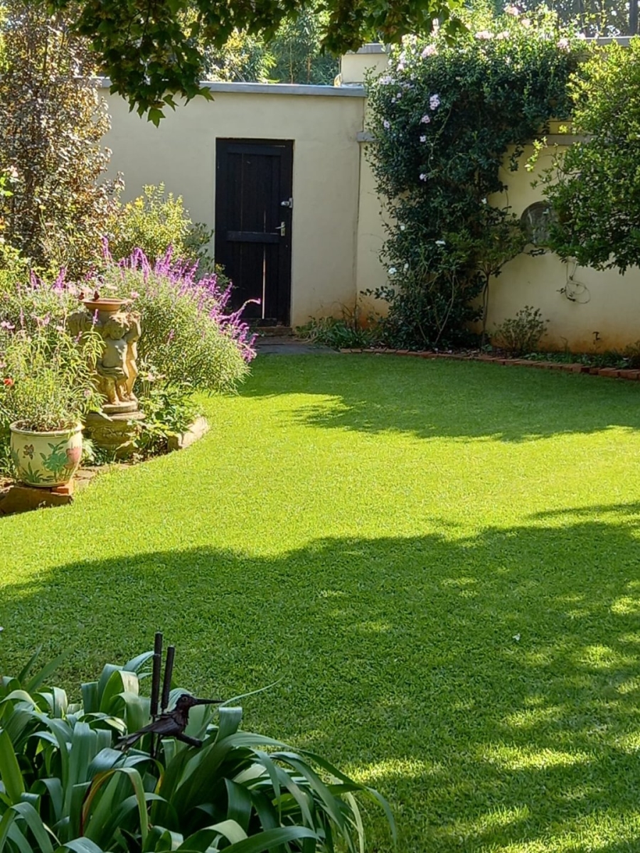 To Let 1 Bedroom Property for Rent in Rosebank Gauteng