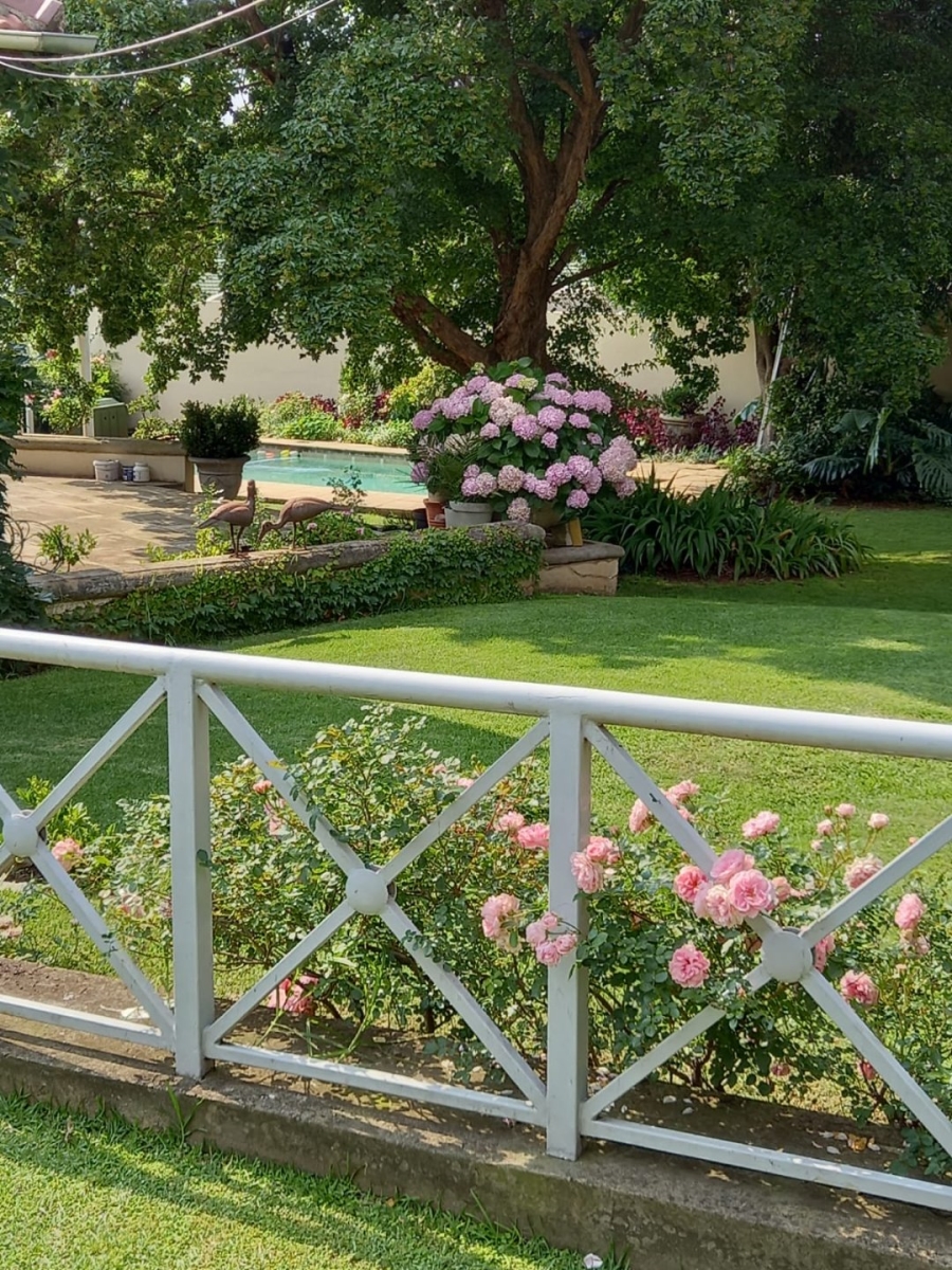 To Let 1 Bedroom Property for Rent in Rosebank Gauteng