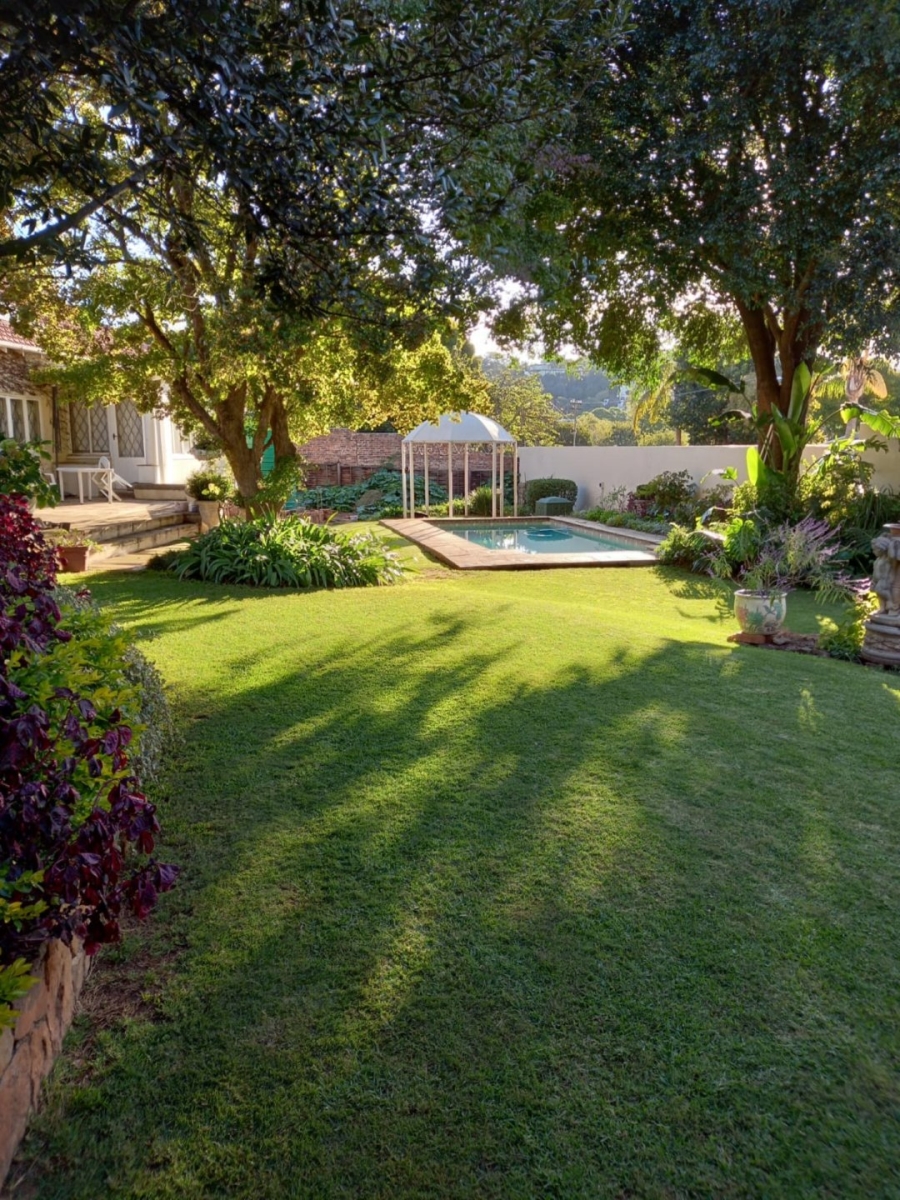 To Let 2 Bedroom Property for Rent in Forest Town Gauteng