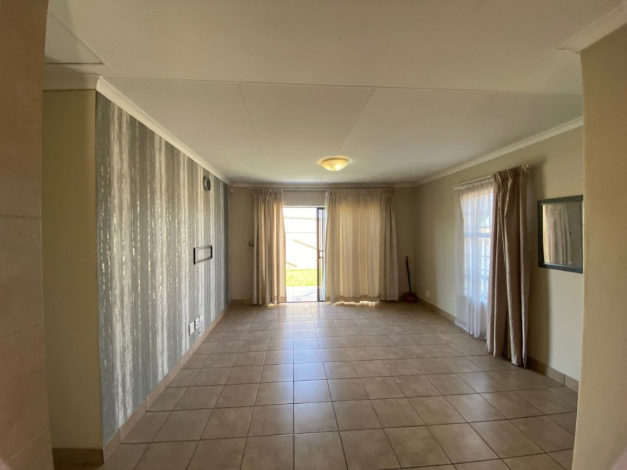3 Bedroom Property for Sale in Thatch Hill Estate Gauteng