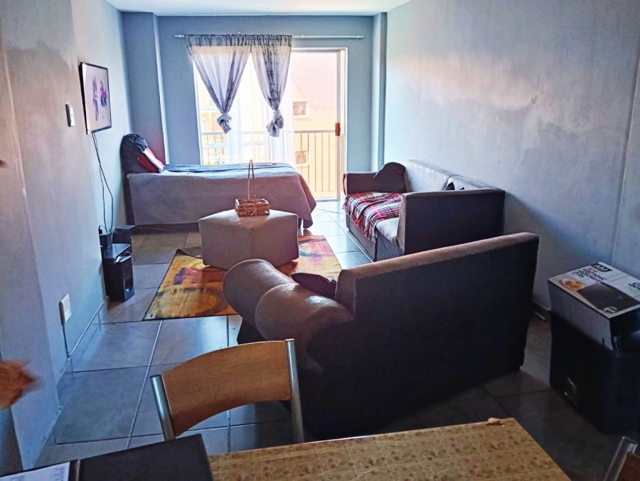 2 Bedroom Property for Sale in Die Hoewes Gauteng
