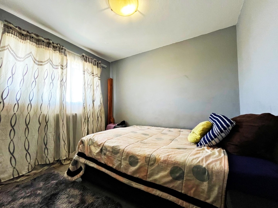 2 Bedroom Property for Sale in Die Hoewes Gauteng