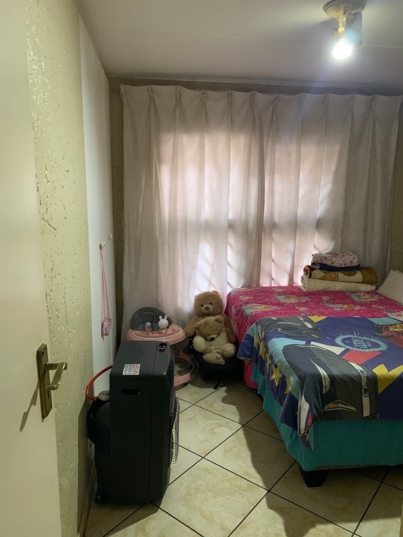 2 Bedroom Property for Sale in Meredale Gauteng