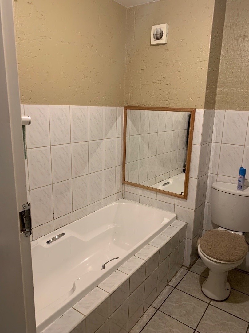 2 Bedroom Property for Sale in Meredale Gauteng