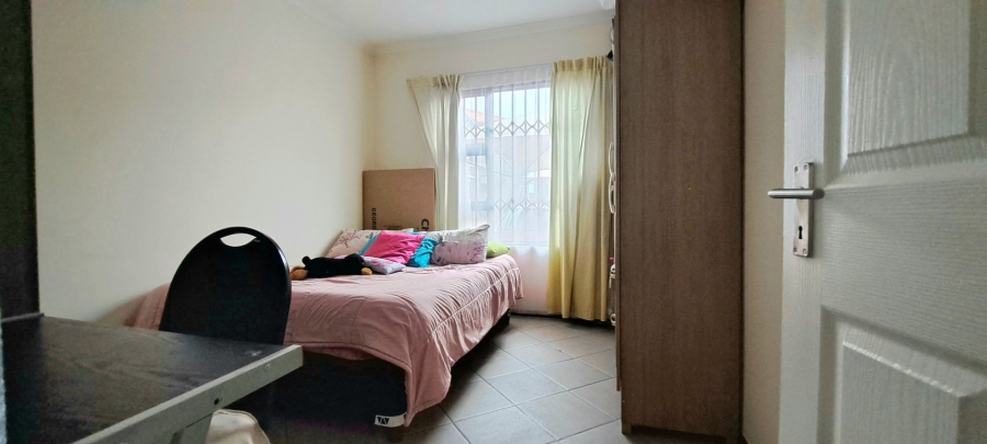 2 Bedroom Property for Sale in The Reeds Gauteng