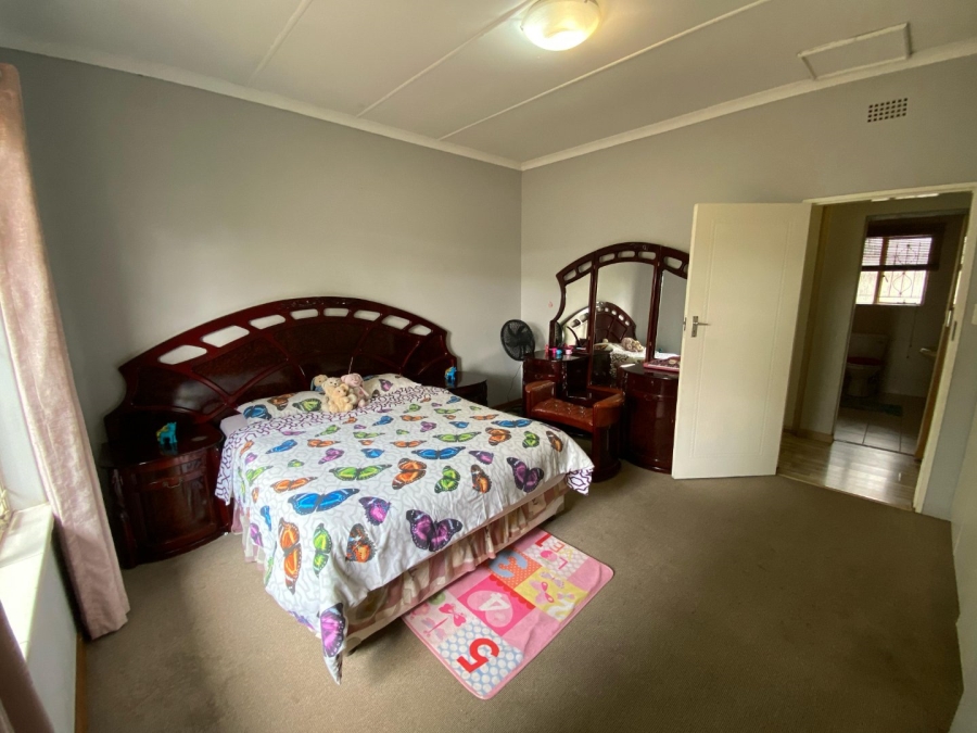 4 Bedroom Property for Sale in Van Riebeeck Park Gauteng