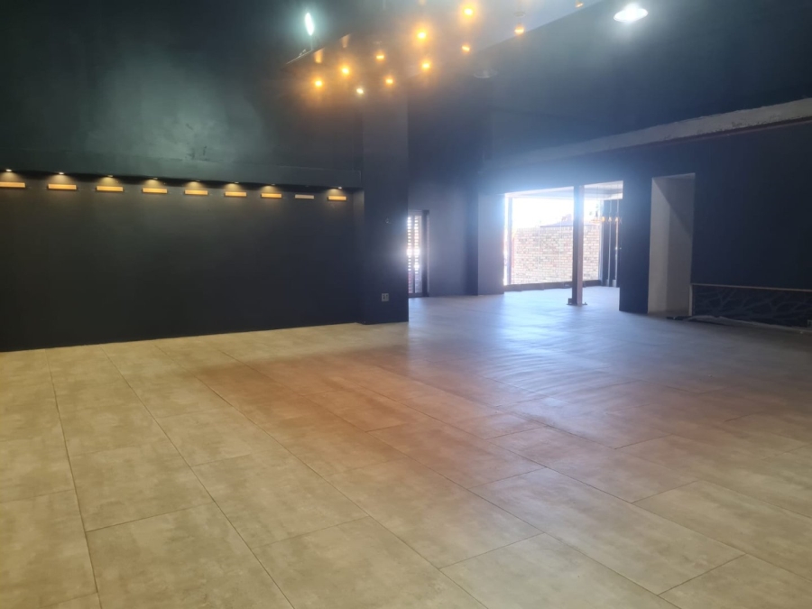  Bedroom Property for Sale in Lenasia Ext 6 Gauteng
