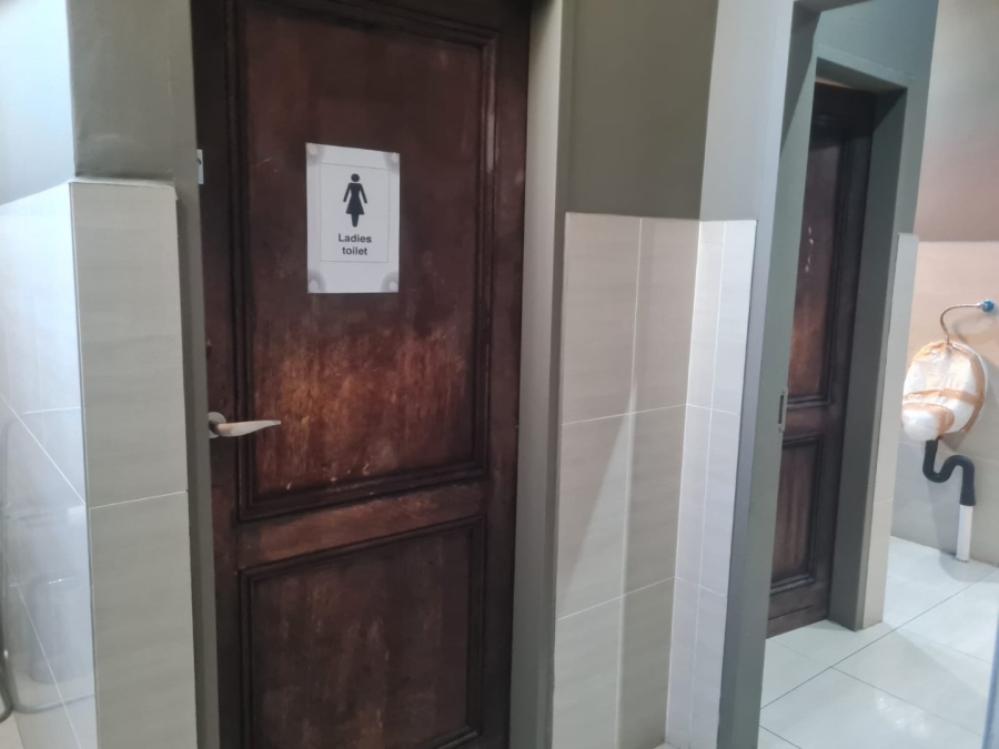  Bedroom Property for Sale in Lenasia Ext 6 Gauteng