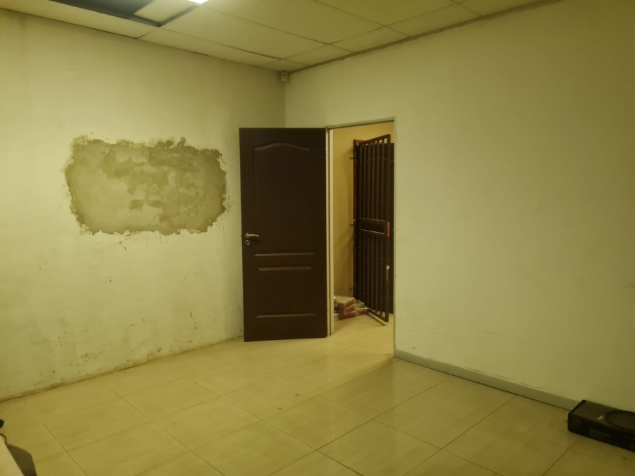 Bedroom Property for Sale in Lenasia Ext 6 Gauteng