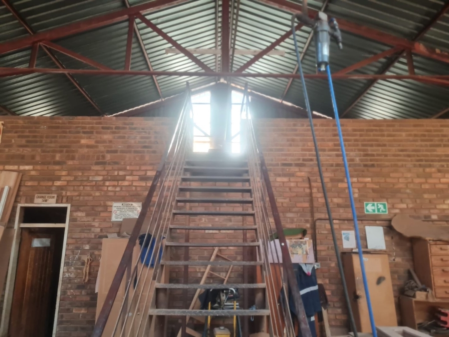  Bedroom Property for Sale in Lenasia Ext 6 Gauteng