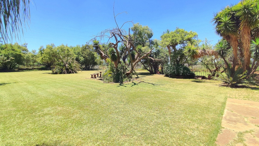 Commercial Property for Sale in Andeon AH Gauteng