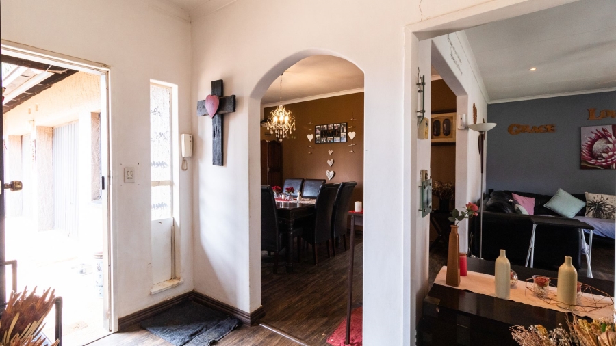 4 Bedroom Property for Sale in Van Riebeeck Park Gauteng