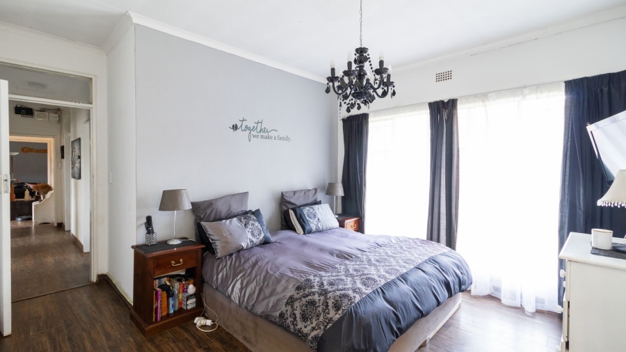 4 Bedroom Property for Sale in Van Riebeeck Park Gauteng