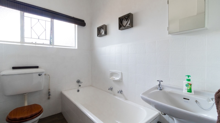 4 Bedroom Property for Sale in Van Riebeeck Park Gauteng