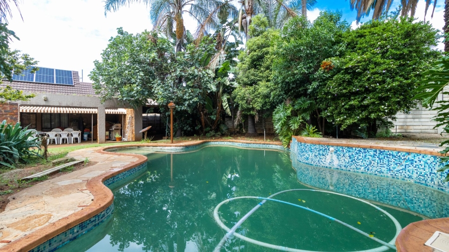 4 Bedroom Property for Sale in Van Riebeeck Park Gauteng