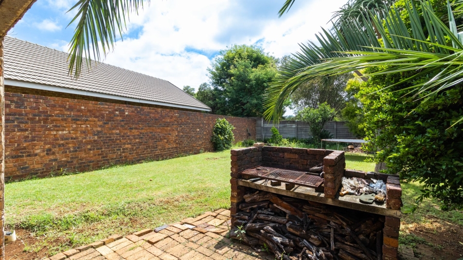 4 Bedroom Property for Sale in Van Riebeeck Park Gauteng