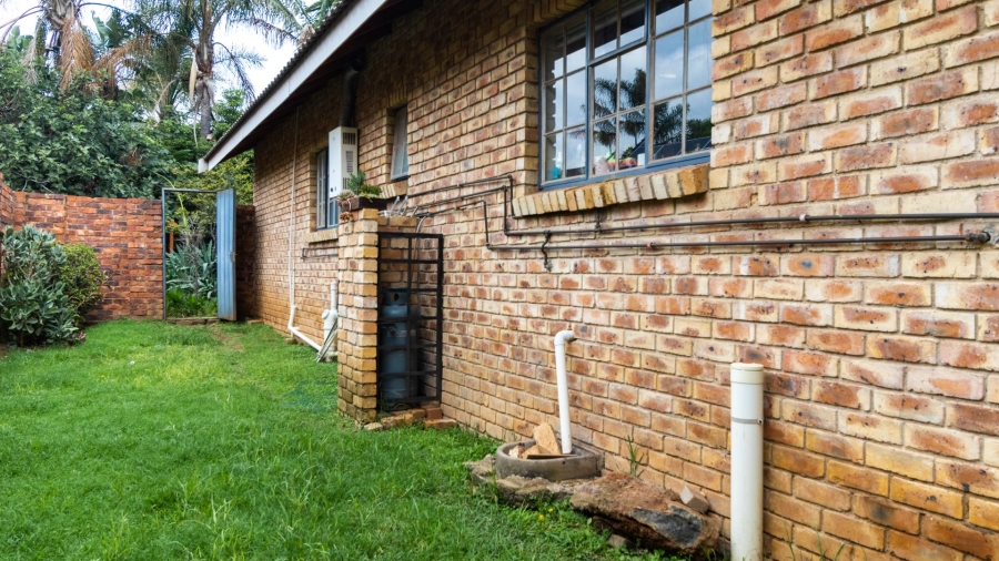 4 Bedroom Property for Sale in Van Riebeeck Park Gauteng