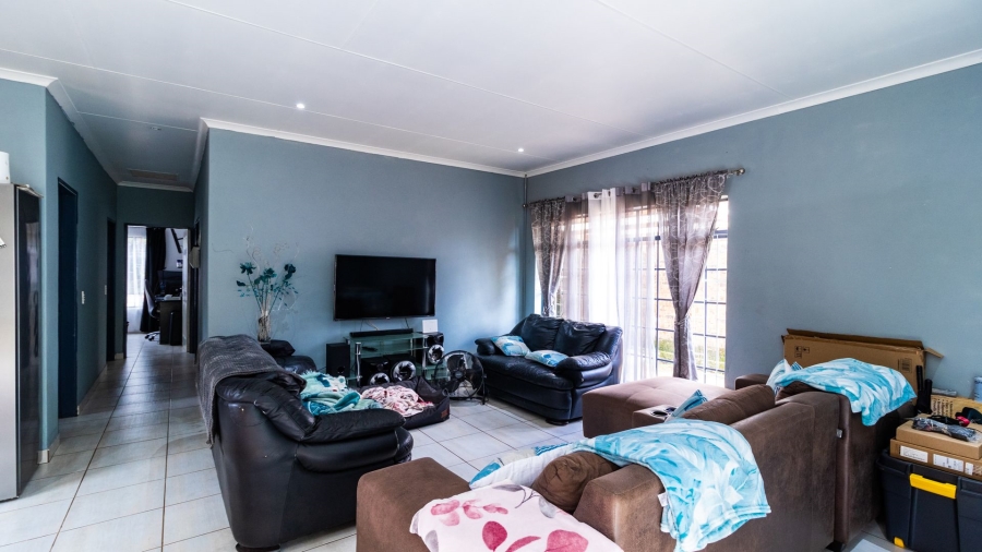 4 Bedroom Property for Sale in Van Riebeeck Park Gauteng