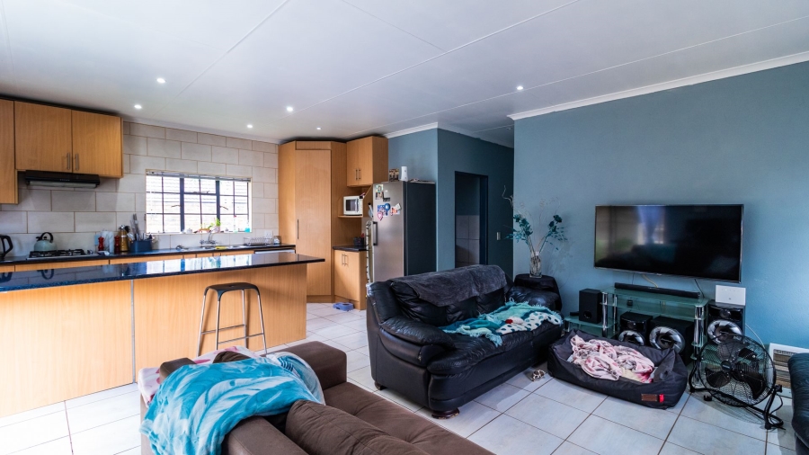 4 Bedroom Property for Sale in Van Riebeeck Park Gauteng