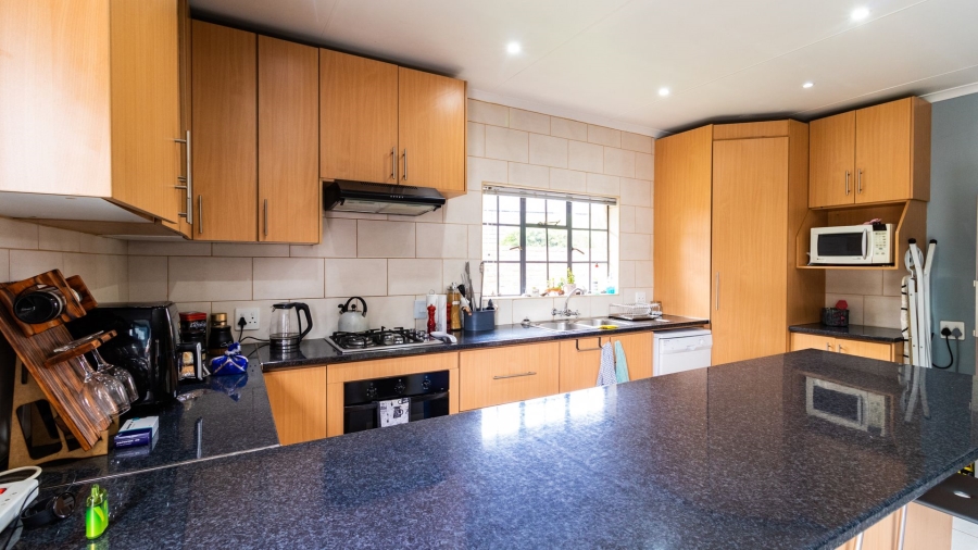 4 Bedroom Property for Sale in Van Riebeeck Park Gauteng