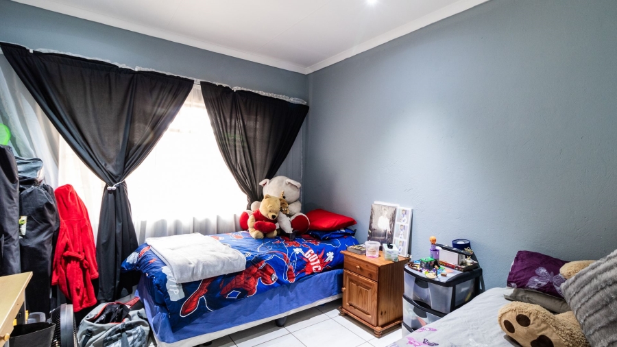 4 Bedroom Property for Sale in Van Riebeeck Park Gauteng