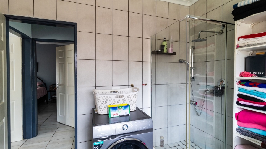 4 Bedroom Property for Sale in Van Riebeeck Park Gauteng