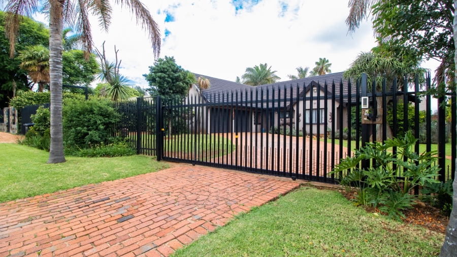 4 Bedroom Property for Sale in Van Riebeeck Park Gauteng