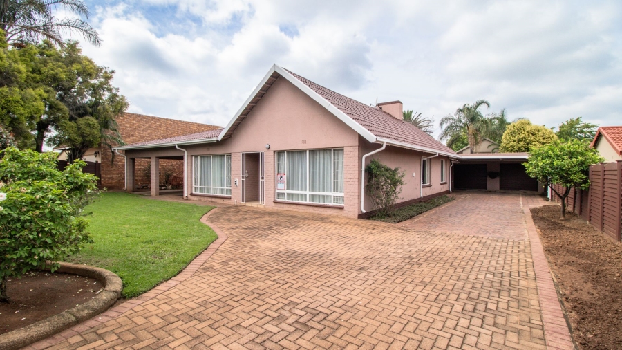 4 Bedroom Property for Sale in Van Riebeeck Park Gauteng