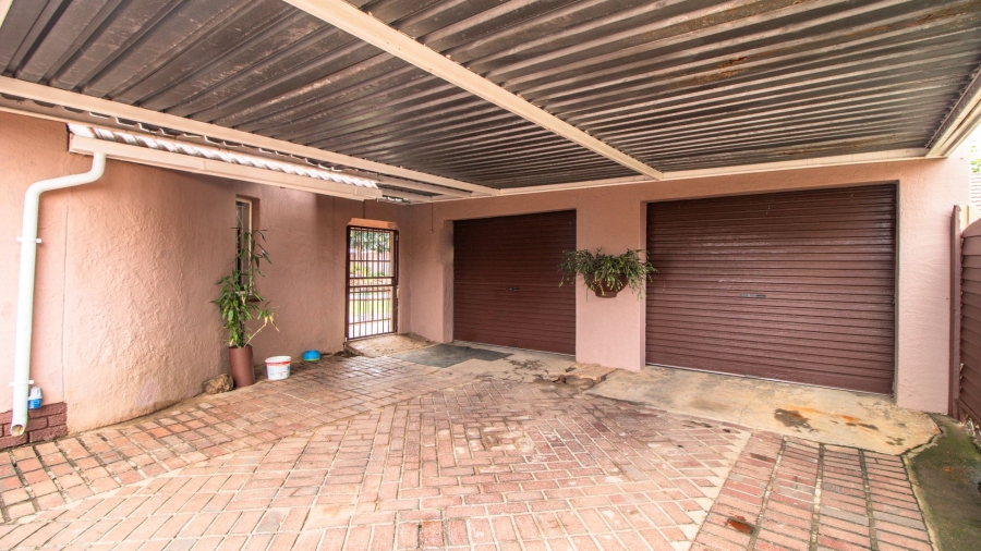 4 Bedroom Property for Sale in Van Riebeeck Park Gauteng