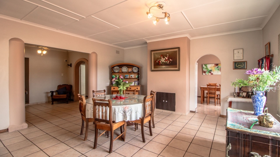 4 Bedroom Property for Sale in Van Riebeeck Park Gauteng