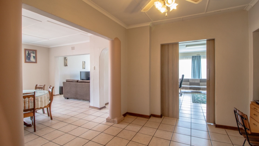 4 Bedroom Property for Sale in Van Riebeeck Park Gauteng