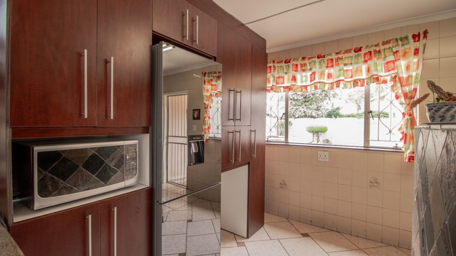 4 Bedroom Property for Sale in Van Riebeeck Park Gauteng
