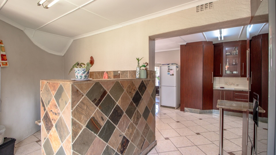 4 Bedroom Property for Sale in Van Riebeeck Park Gauteng