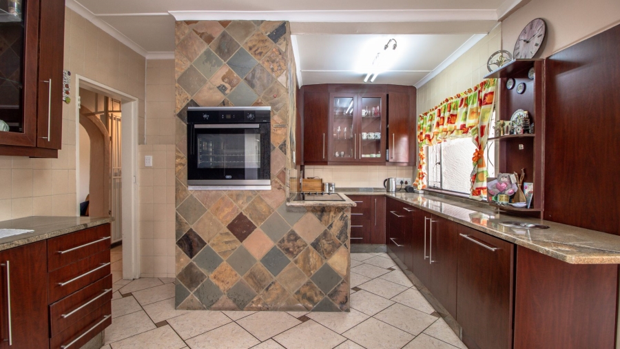 4 Bedroom Property for Sale in Van Riebeeck Park Gauteng