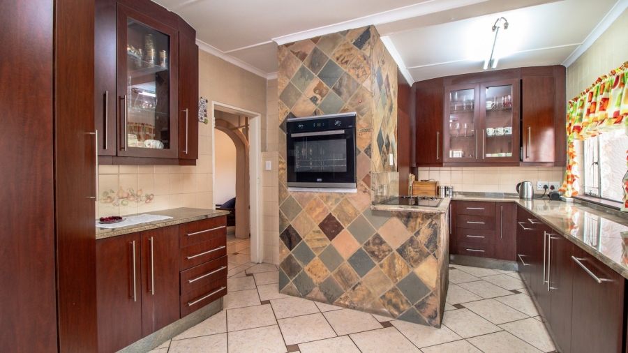 4 Bedroom Property for Sale in Van Riebeeck Park Gauteng