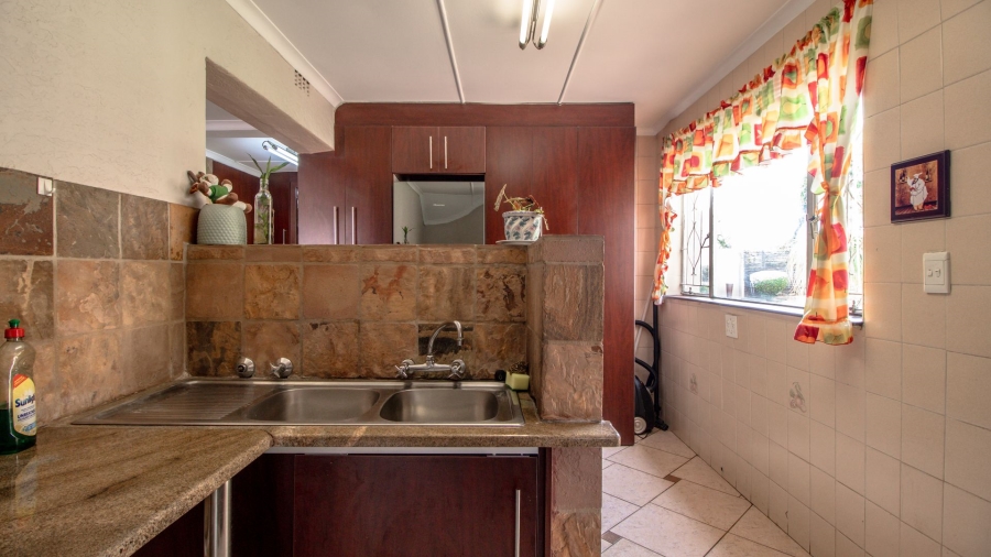 4 Bedroom Property for Sale in Van Riebeeck Park Gauteng
